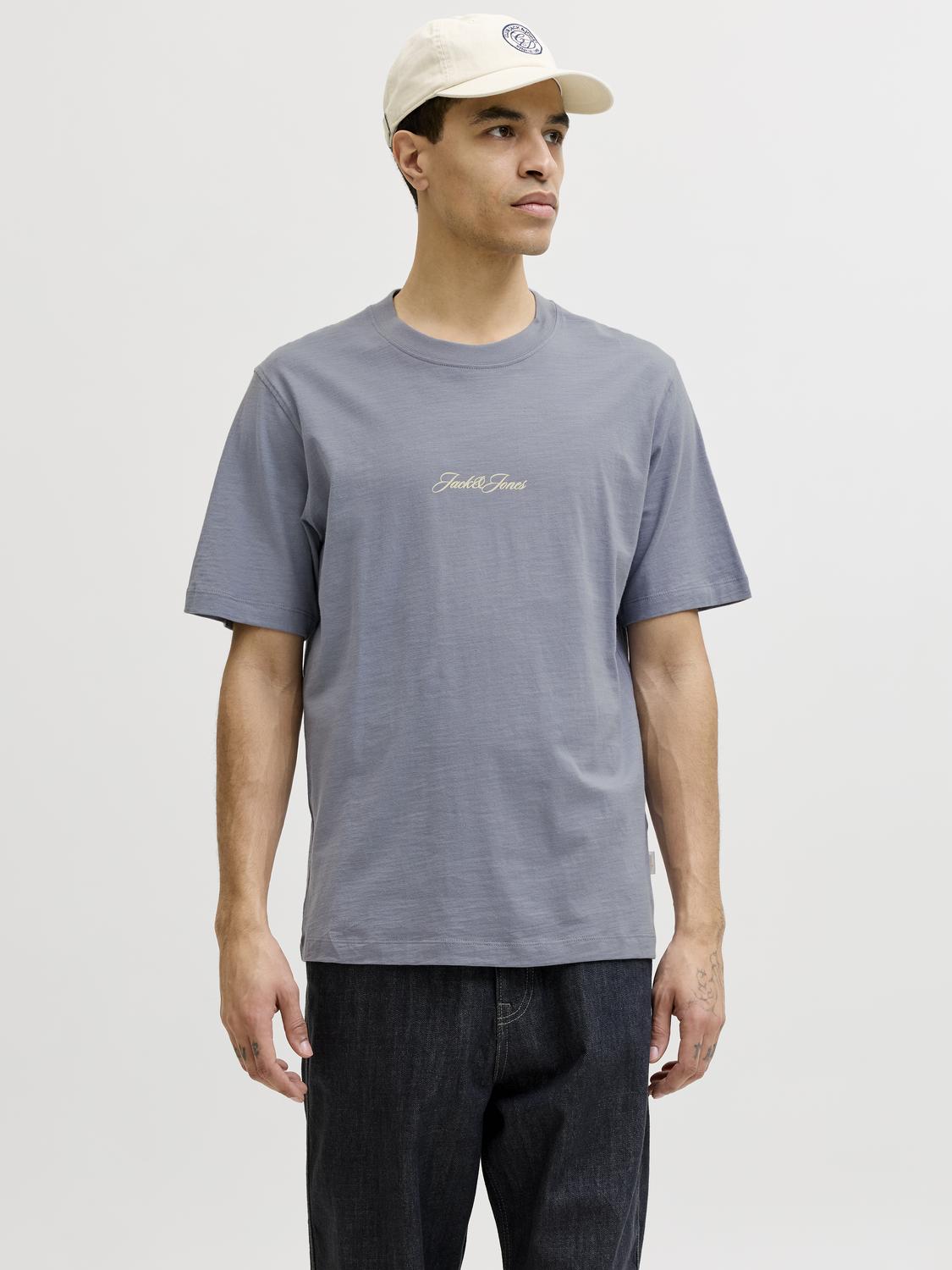 model_shot-front
