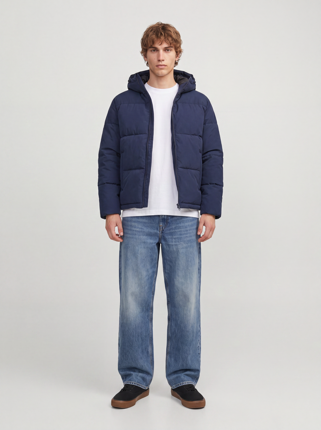 model_shot-front_full
