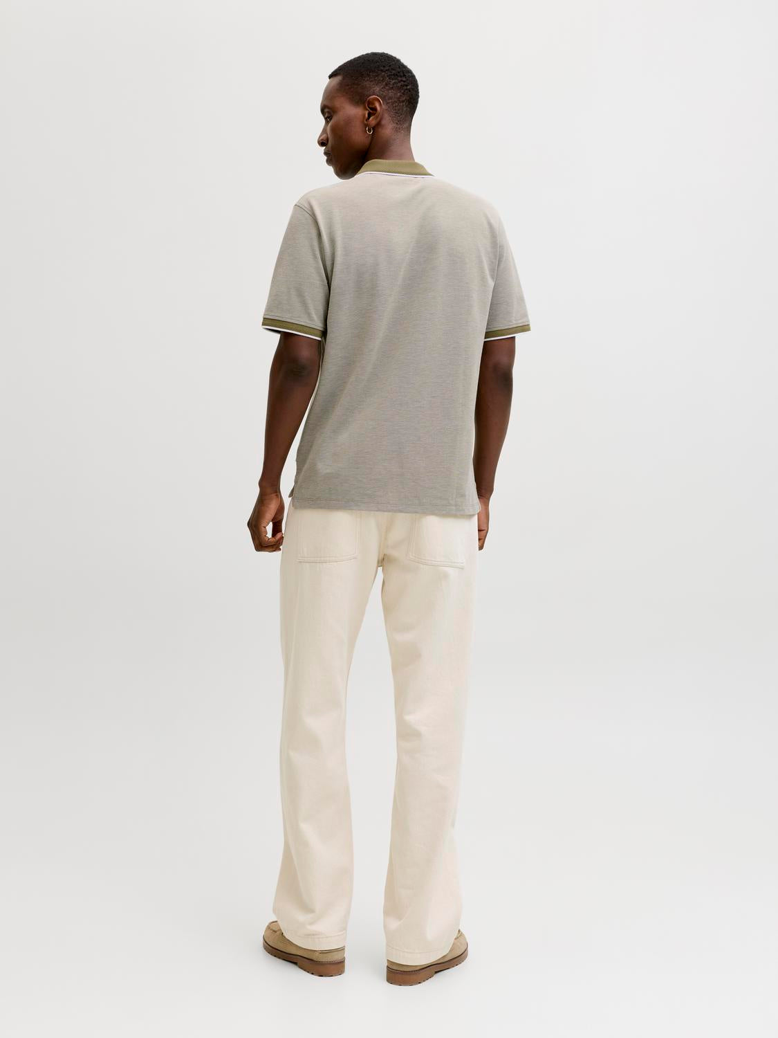 model_shot-back