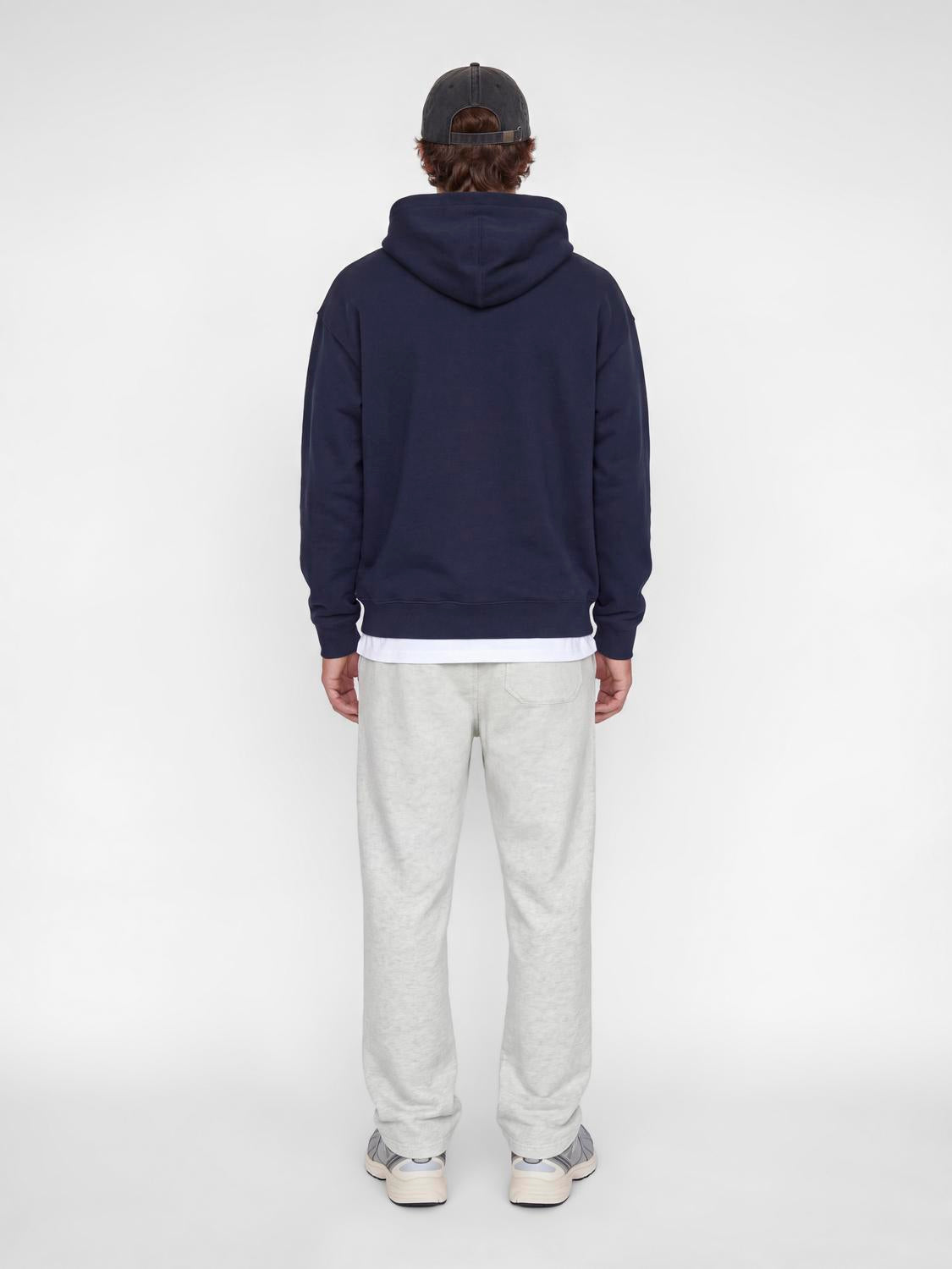 model_shot-back