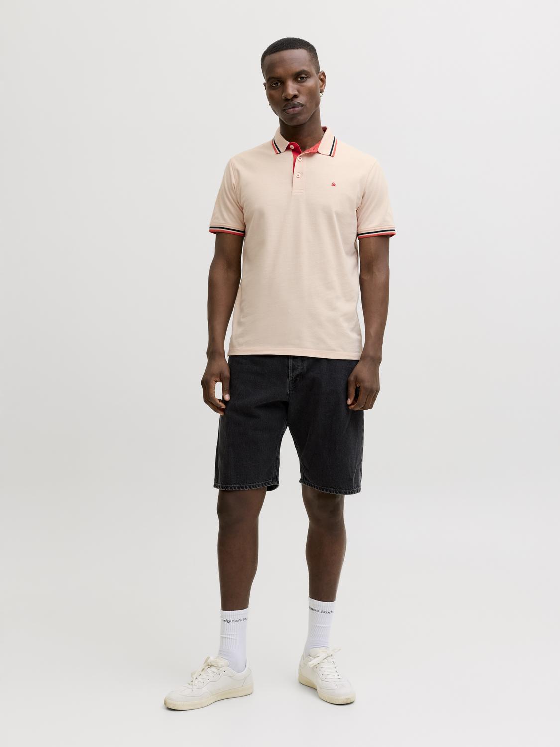 model_shot-front_full