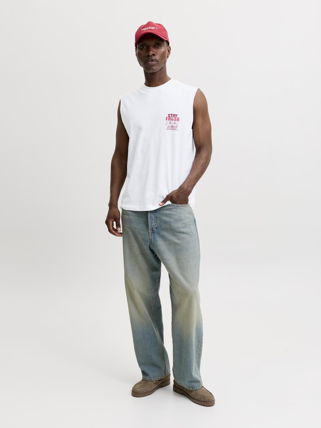 model_shot-front_full