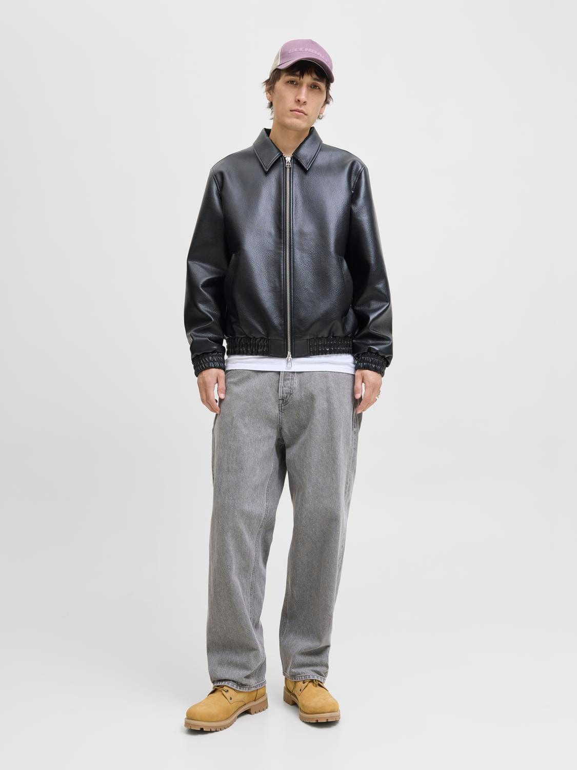 model_shot-front_full