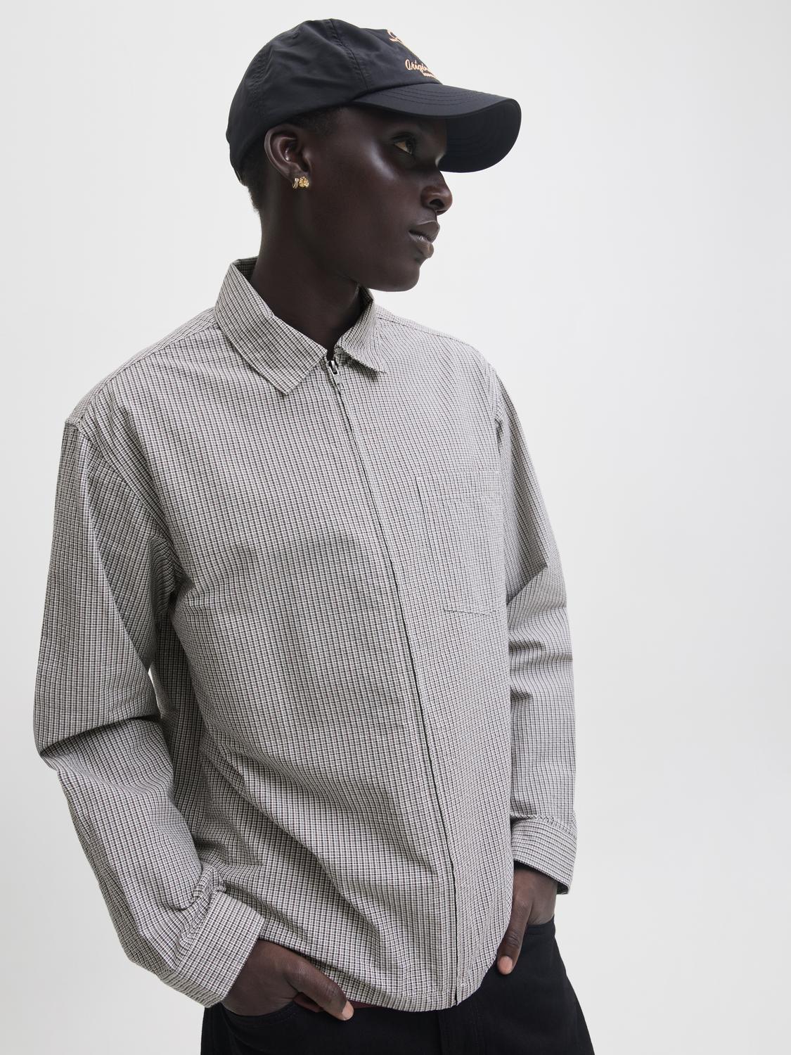 model_shot-creative