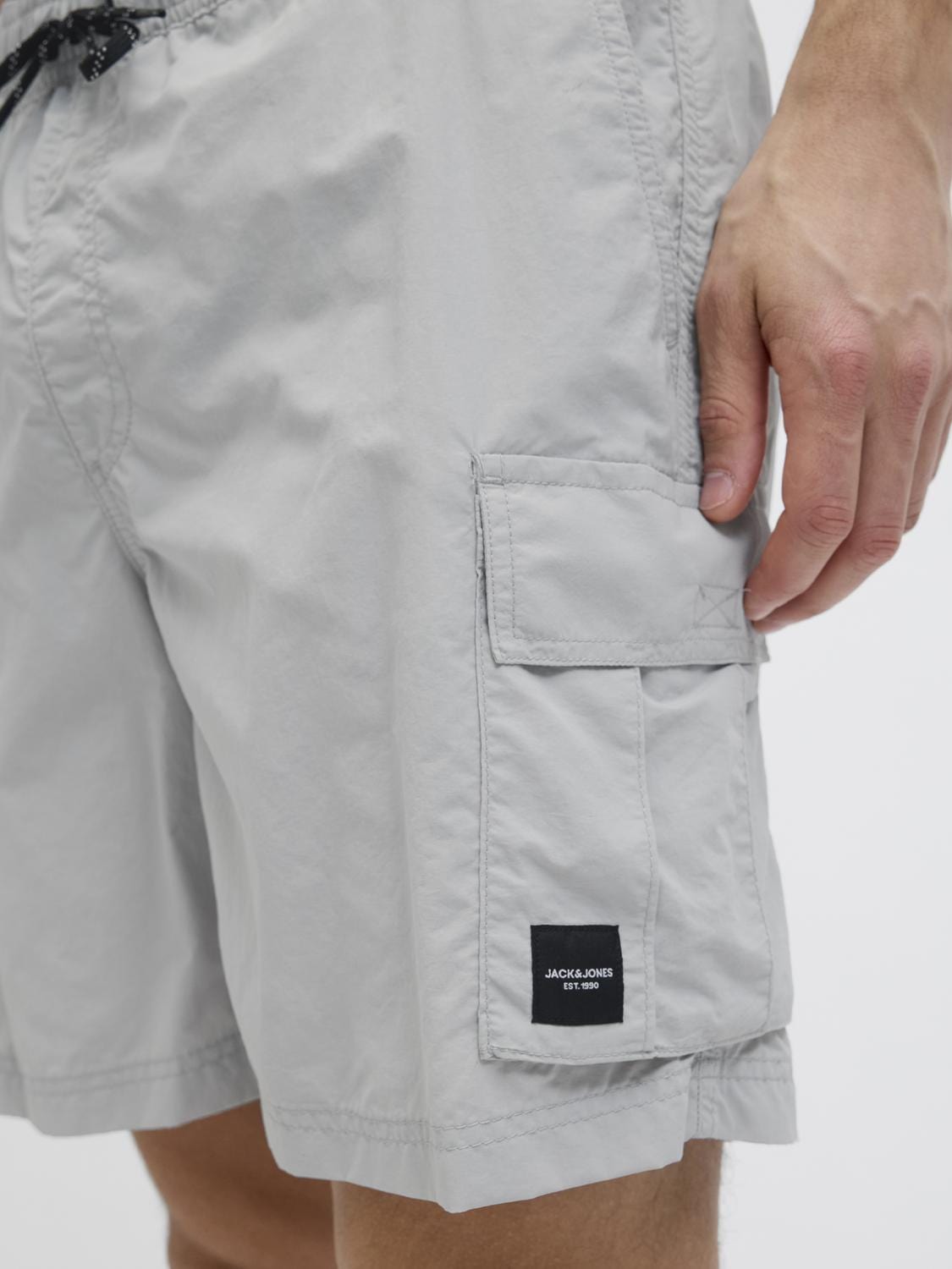 model_shot-detail