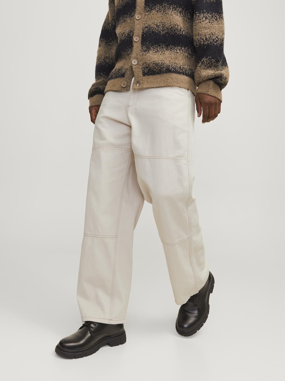 model_shot-creative
