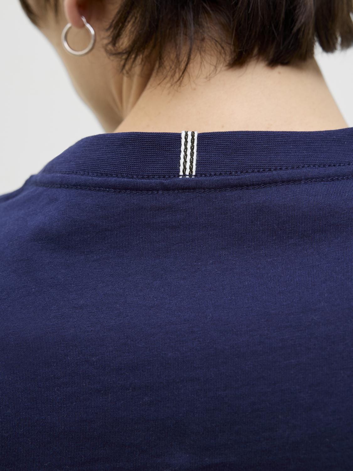 model_shot-detail