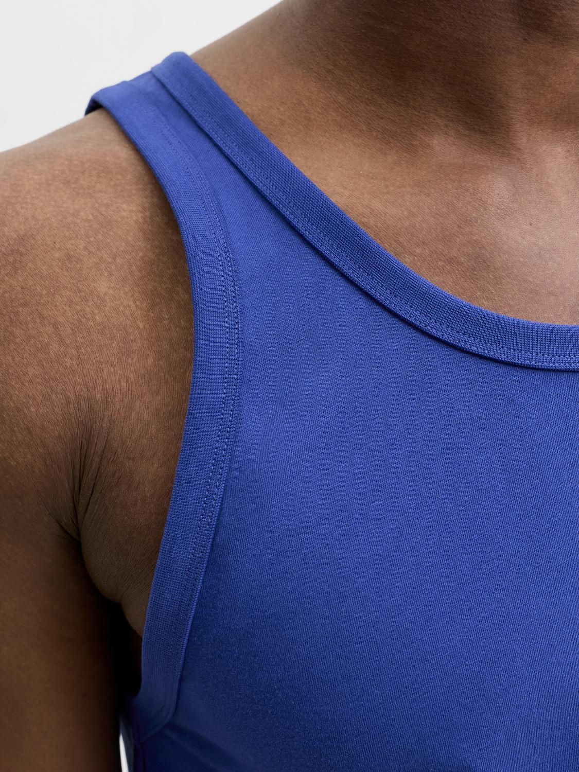 model_shot-detail