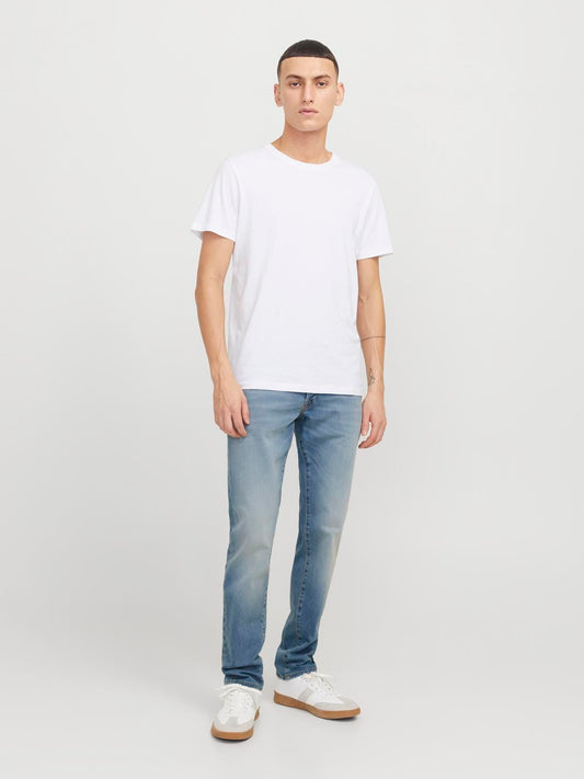 model_shot-front_full