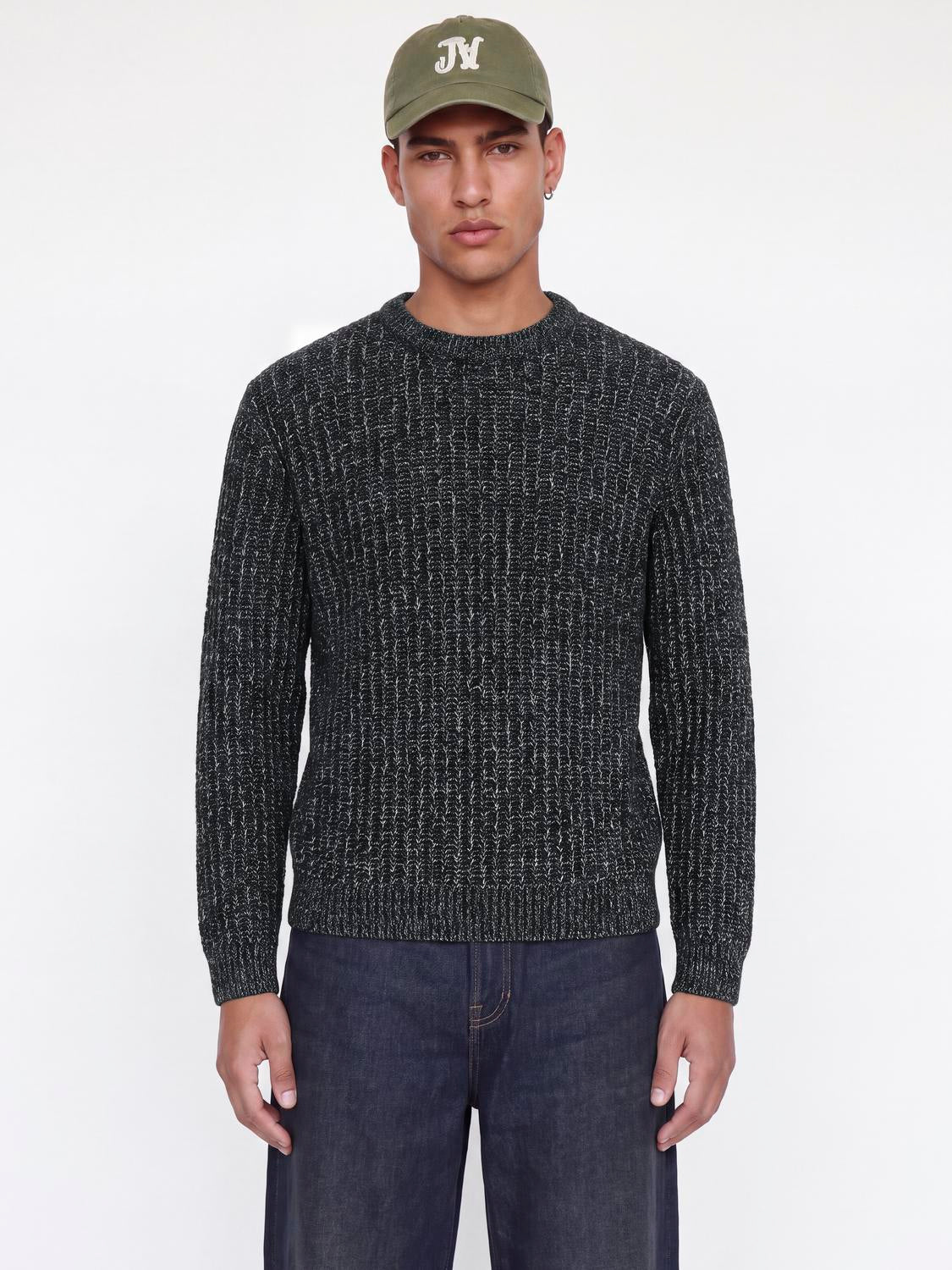 model_shot-front