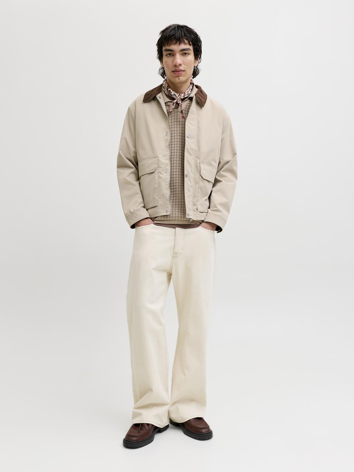 model_shot-front_full