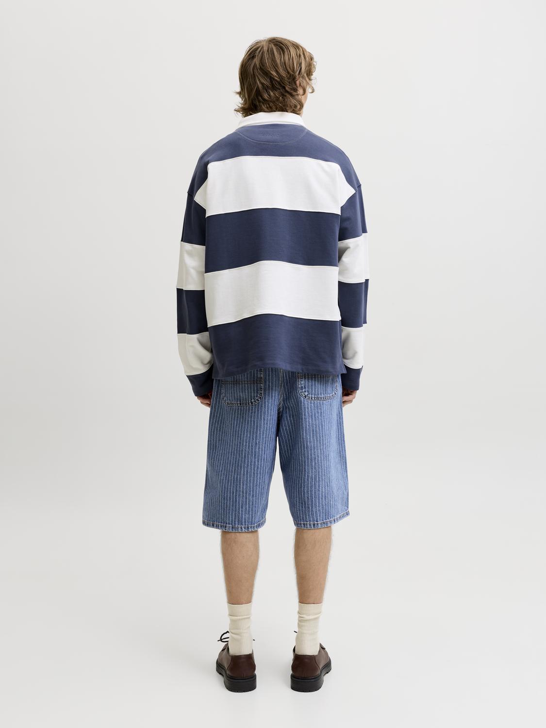 model_shot-back