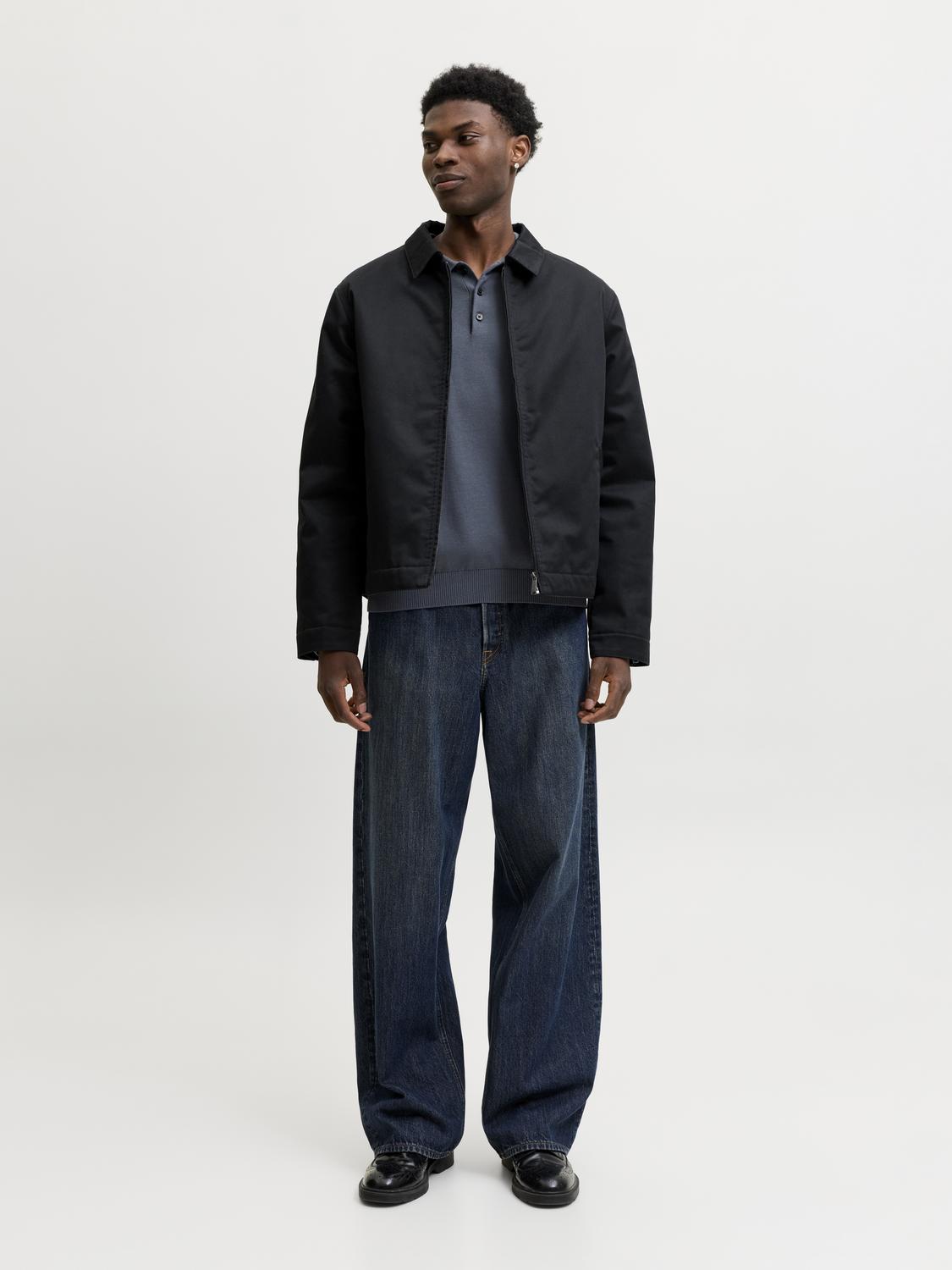 model_shot-front_full