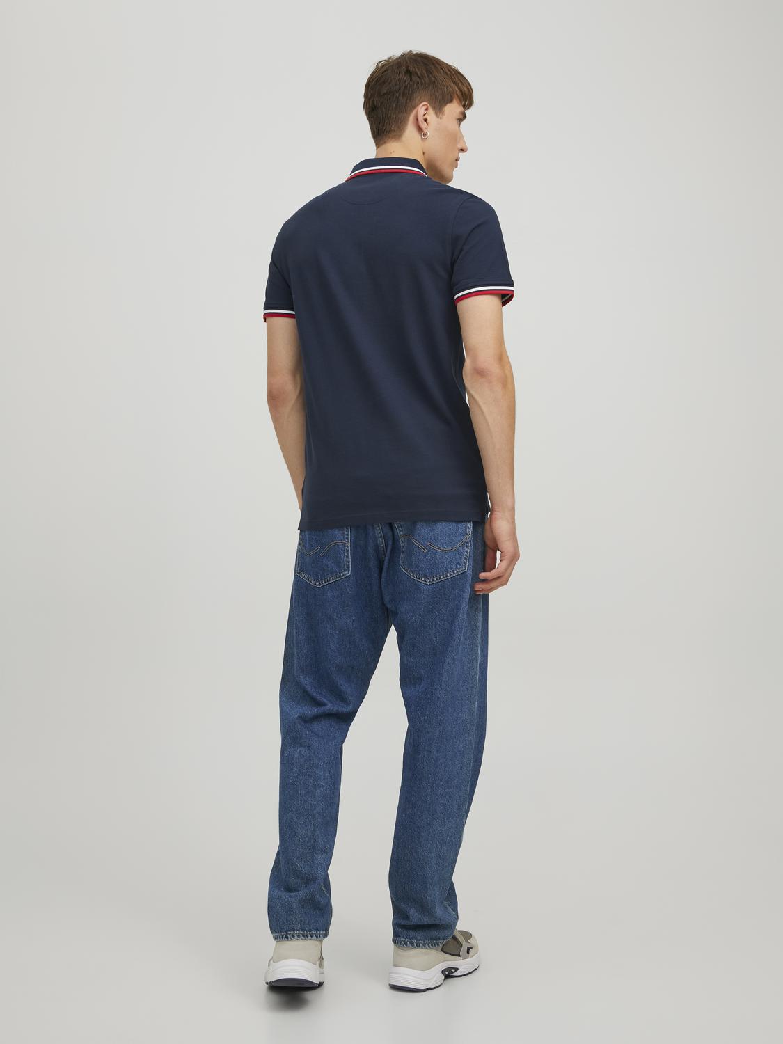 model_shot-back