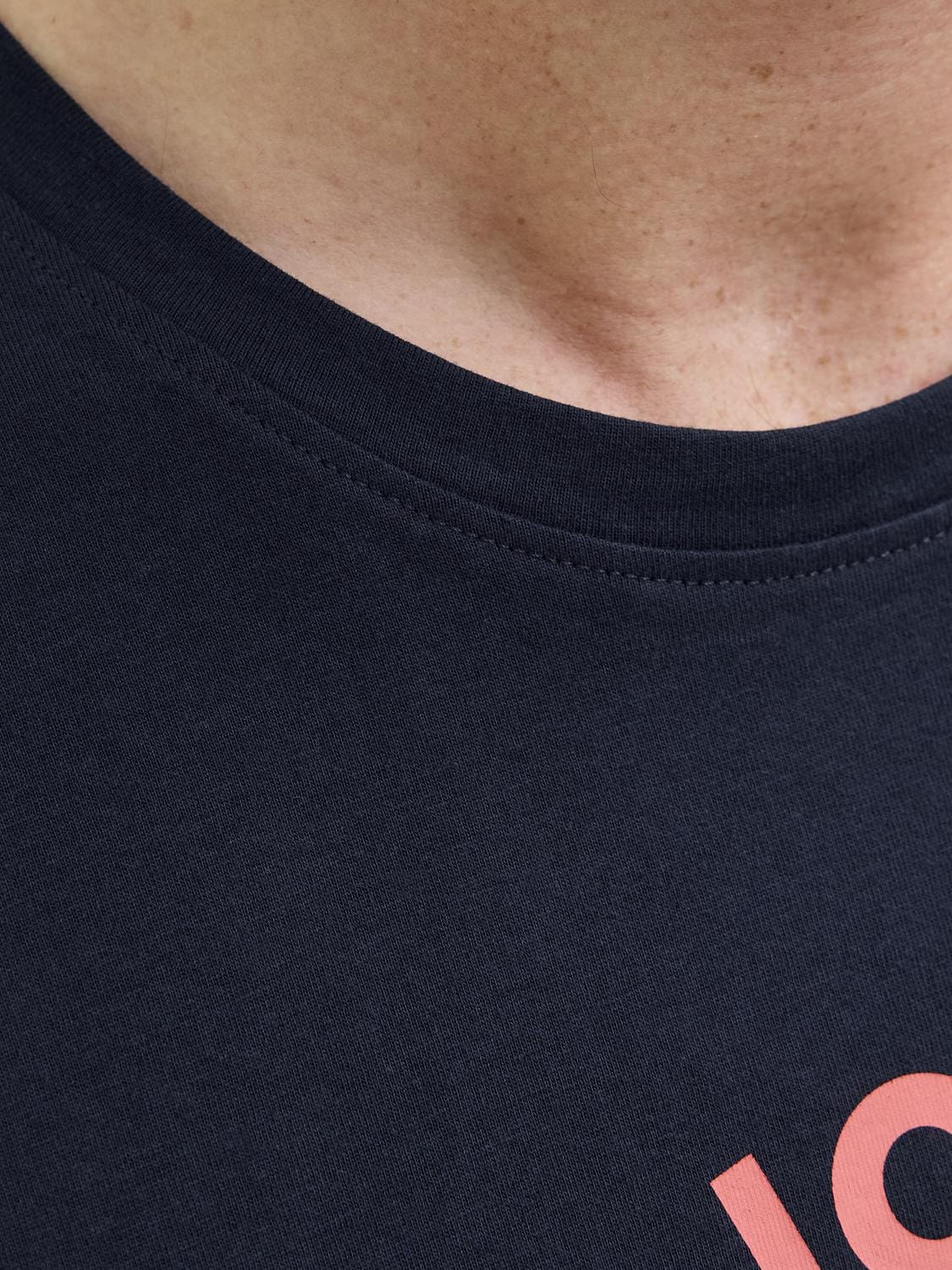 model_shot-detail