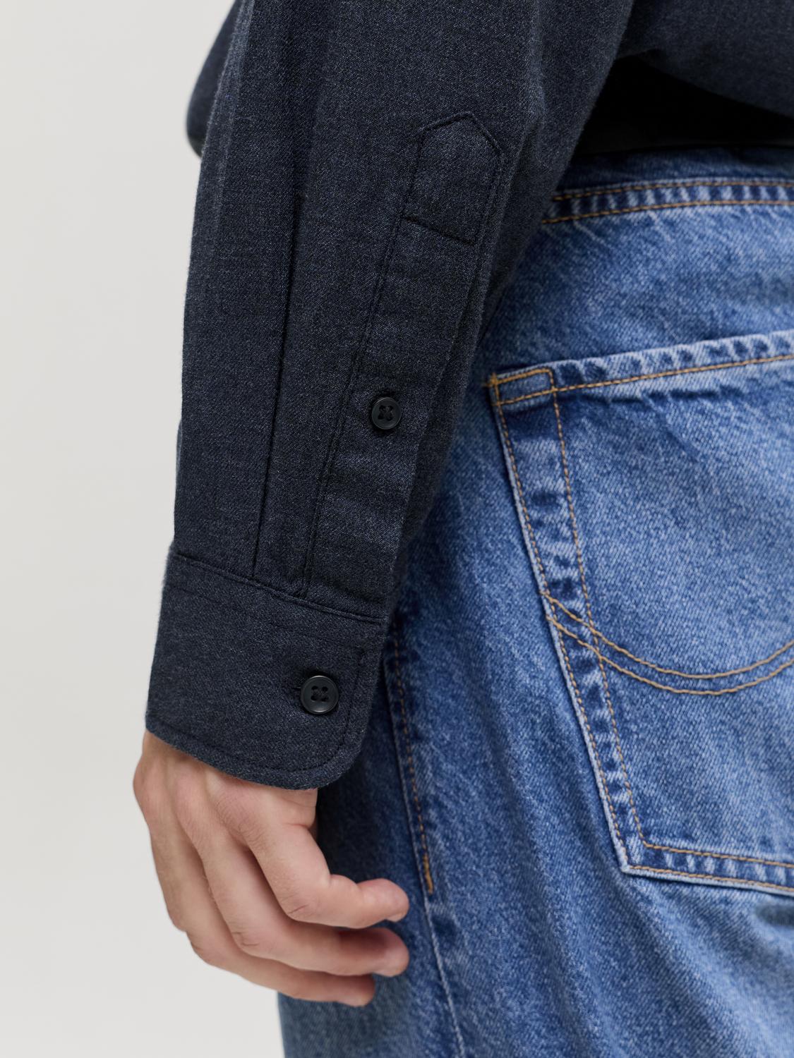 model_shot-detail