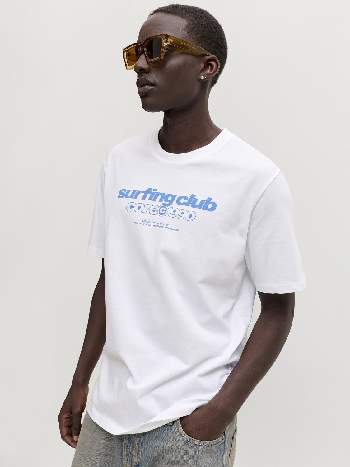 model_shot-creative