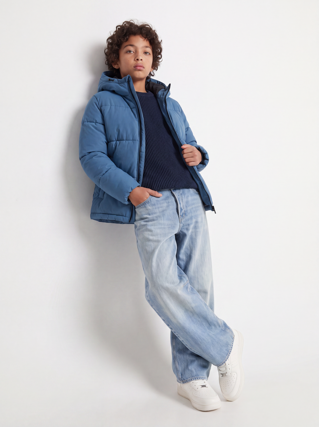 model_shot-creative