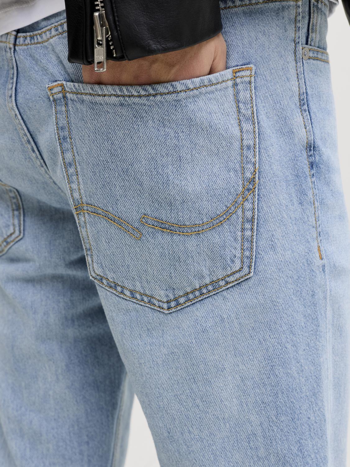 model_shot-detail