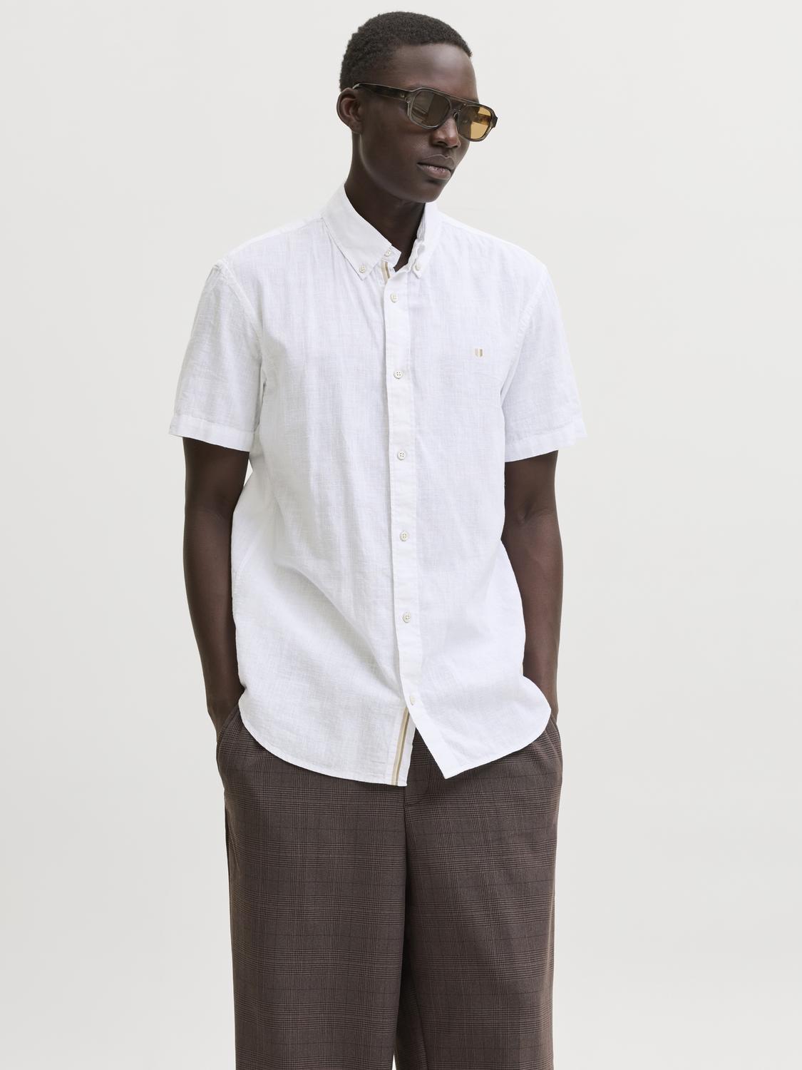 model_shot-front