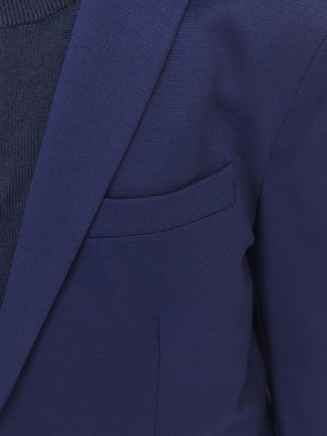 model_shot-detail