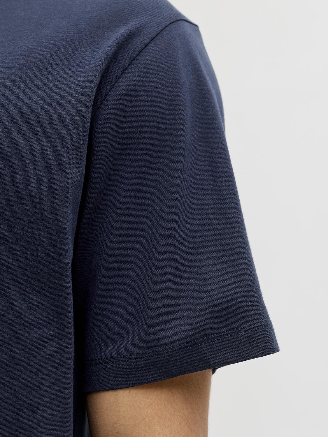 model_shot-detail