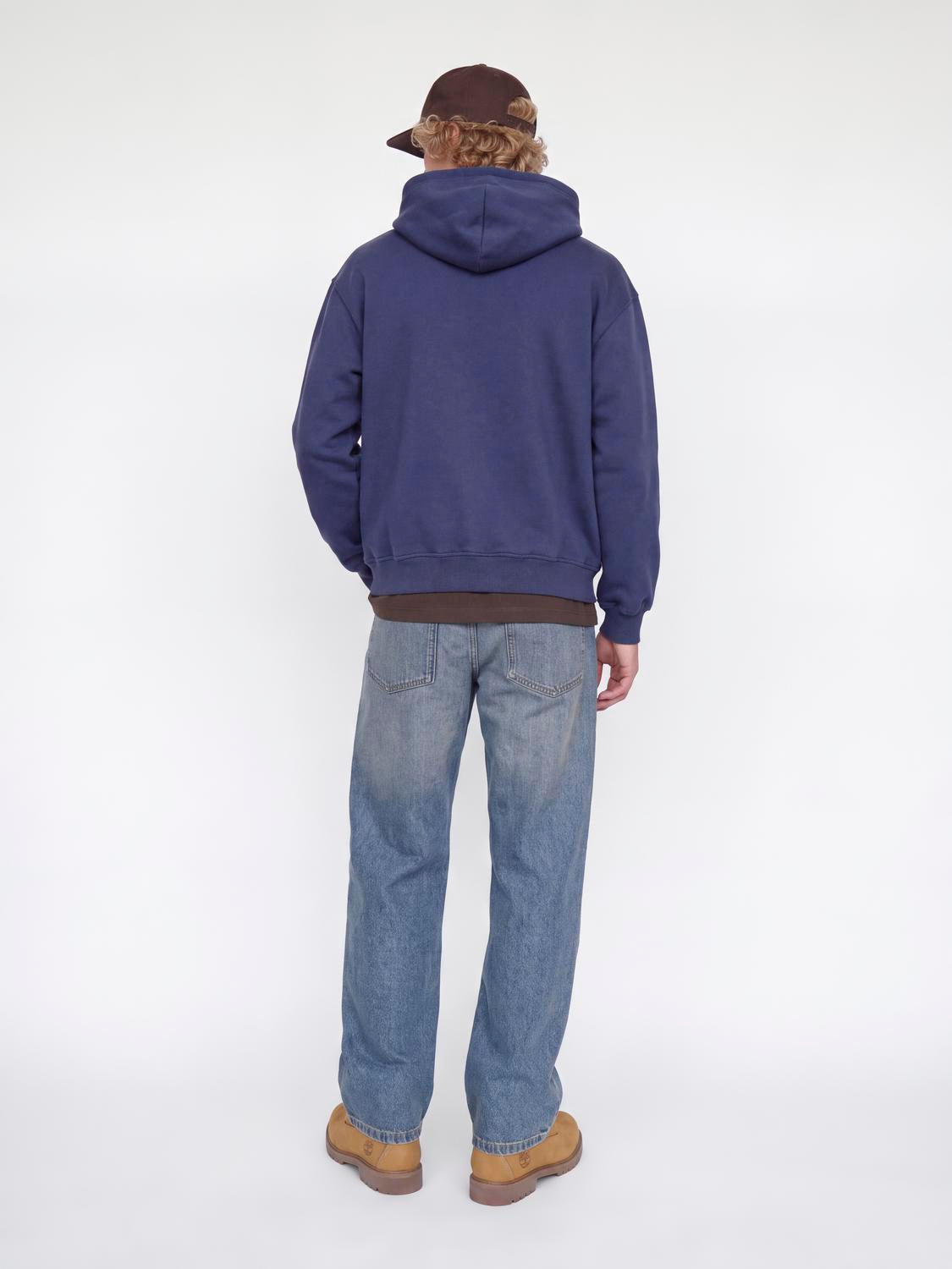 model_shot-back