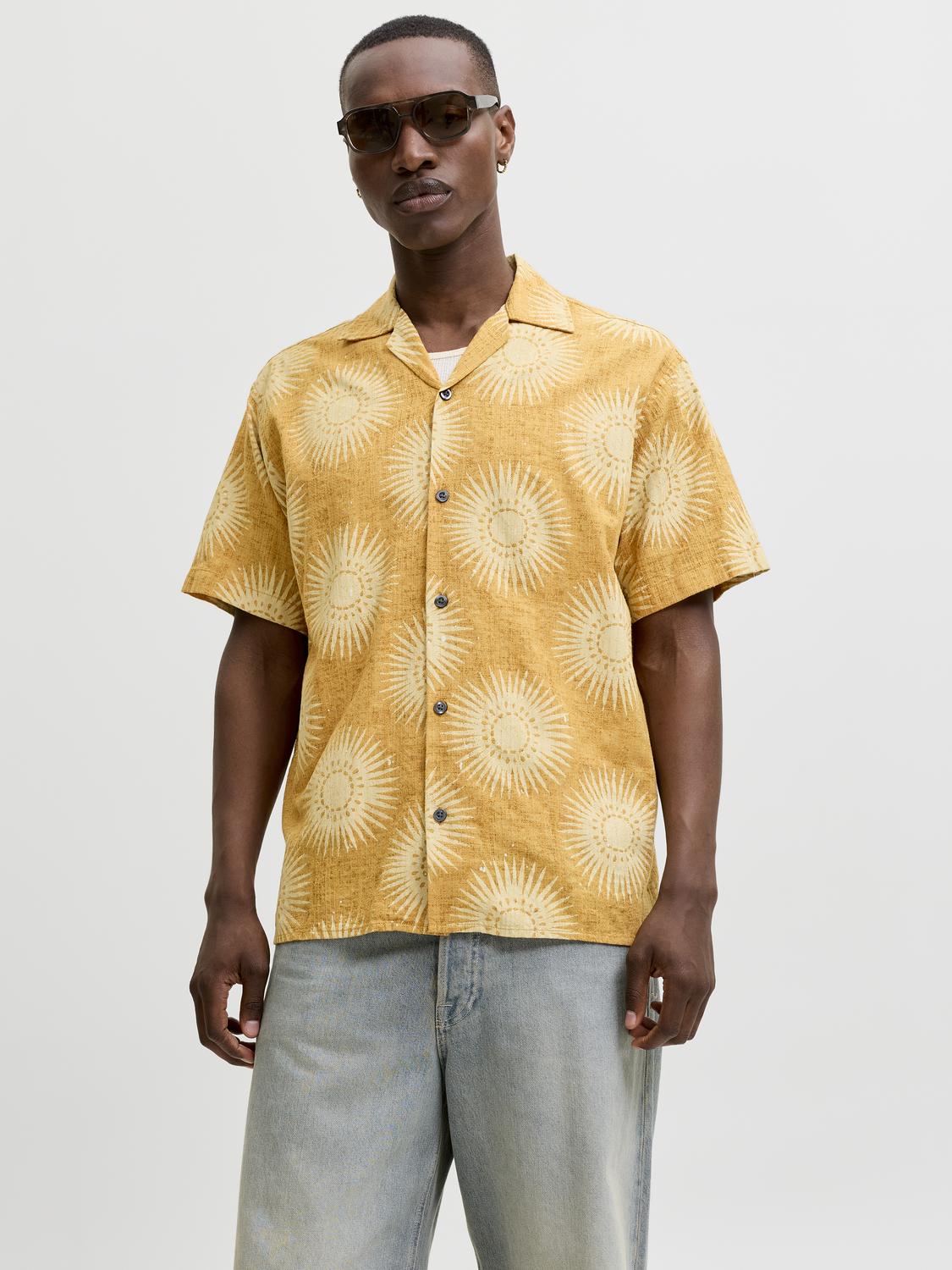 model_shot-front