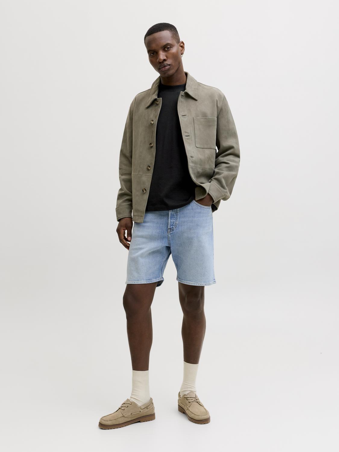model_shot-front_full