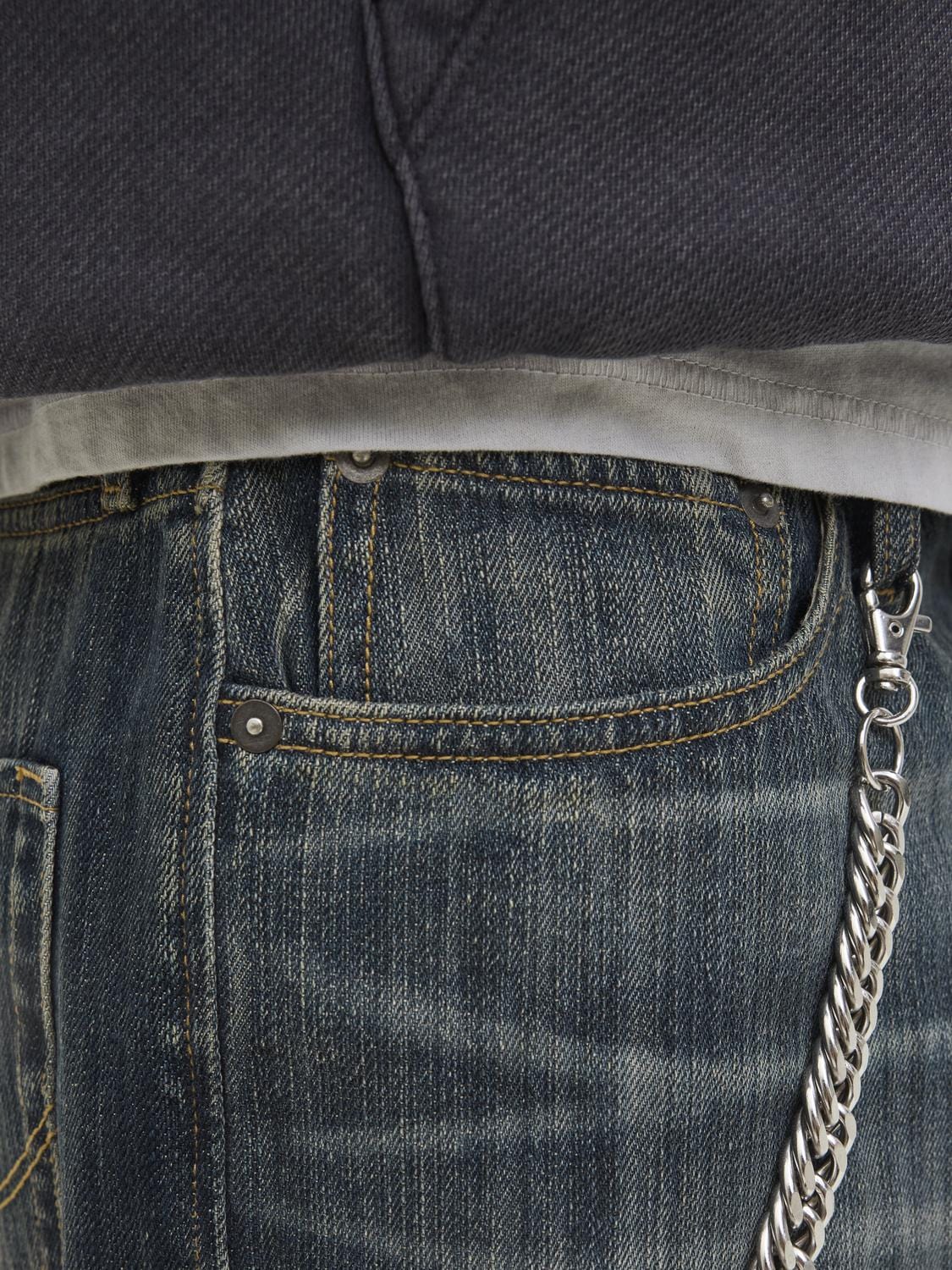 model_shot-detail