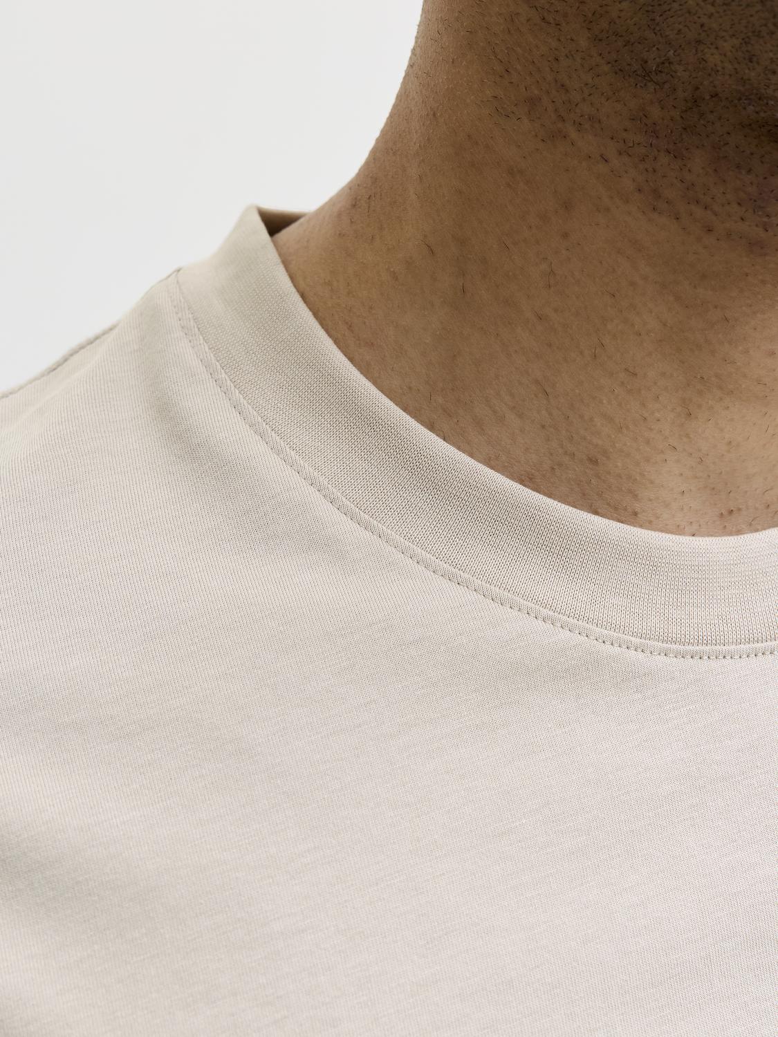 model_shot-detail
