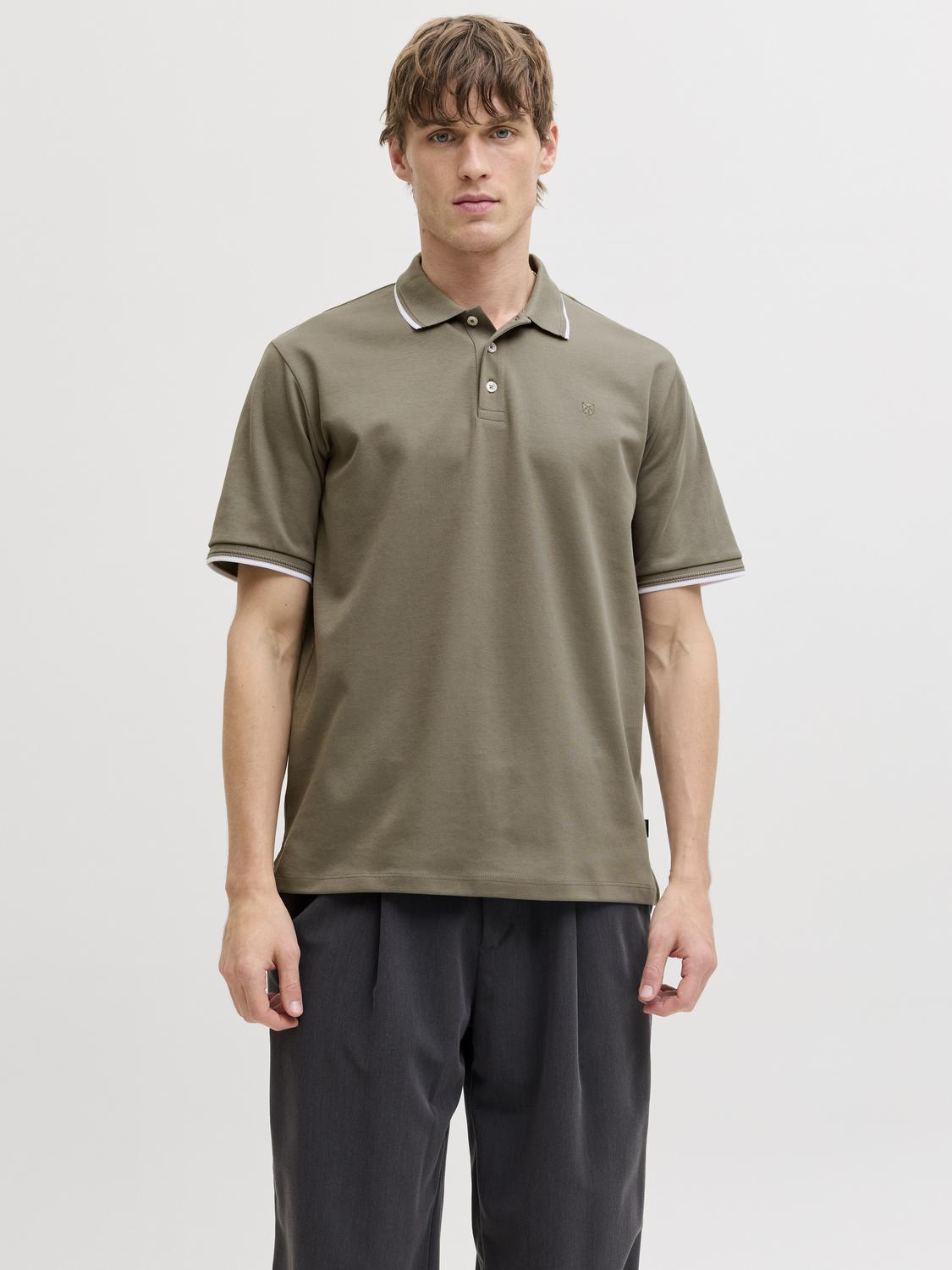 model_shot-front