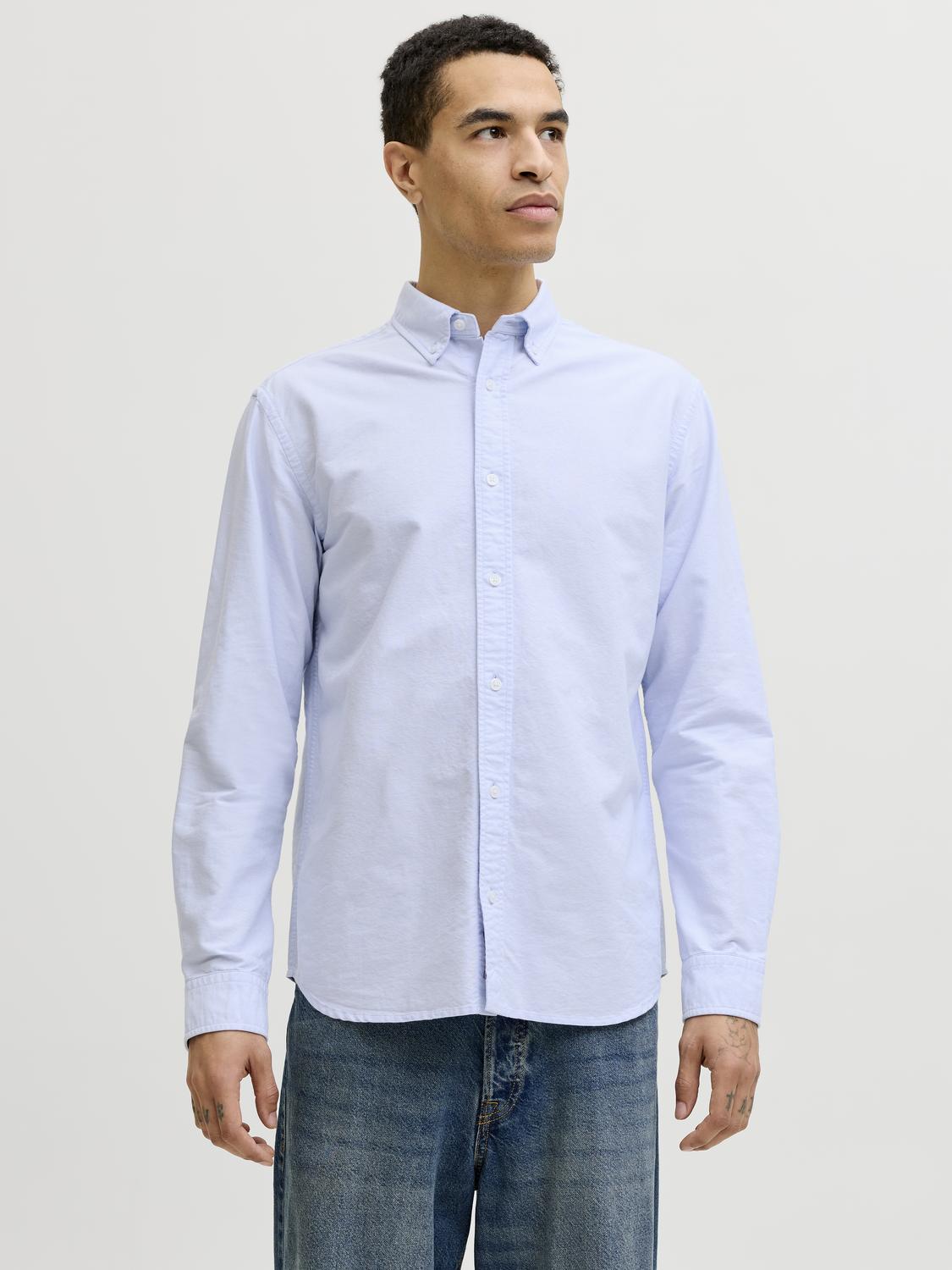 model_shot-front