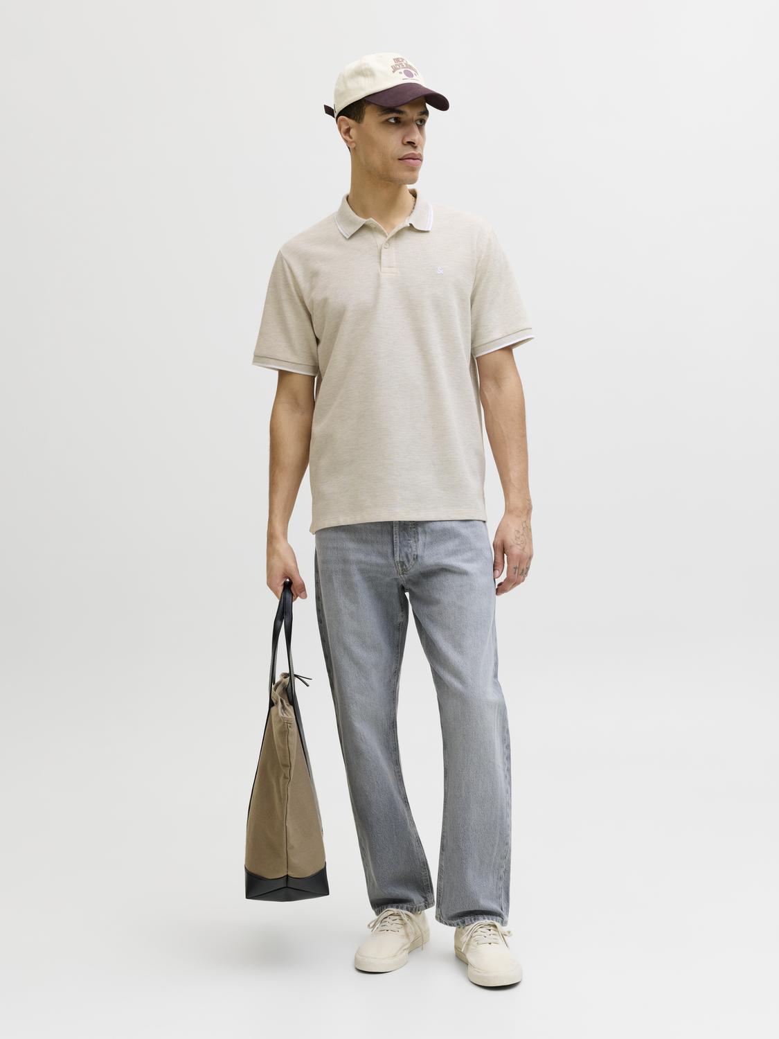 model_shot-front_full