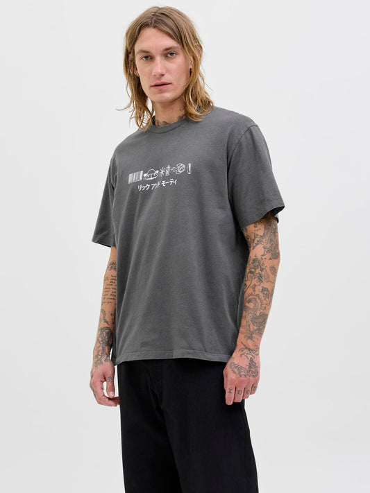 model_shot-front