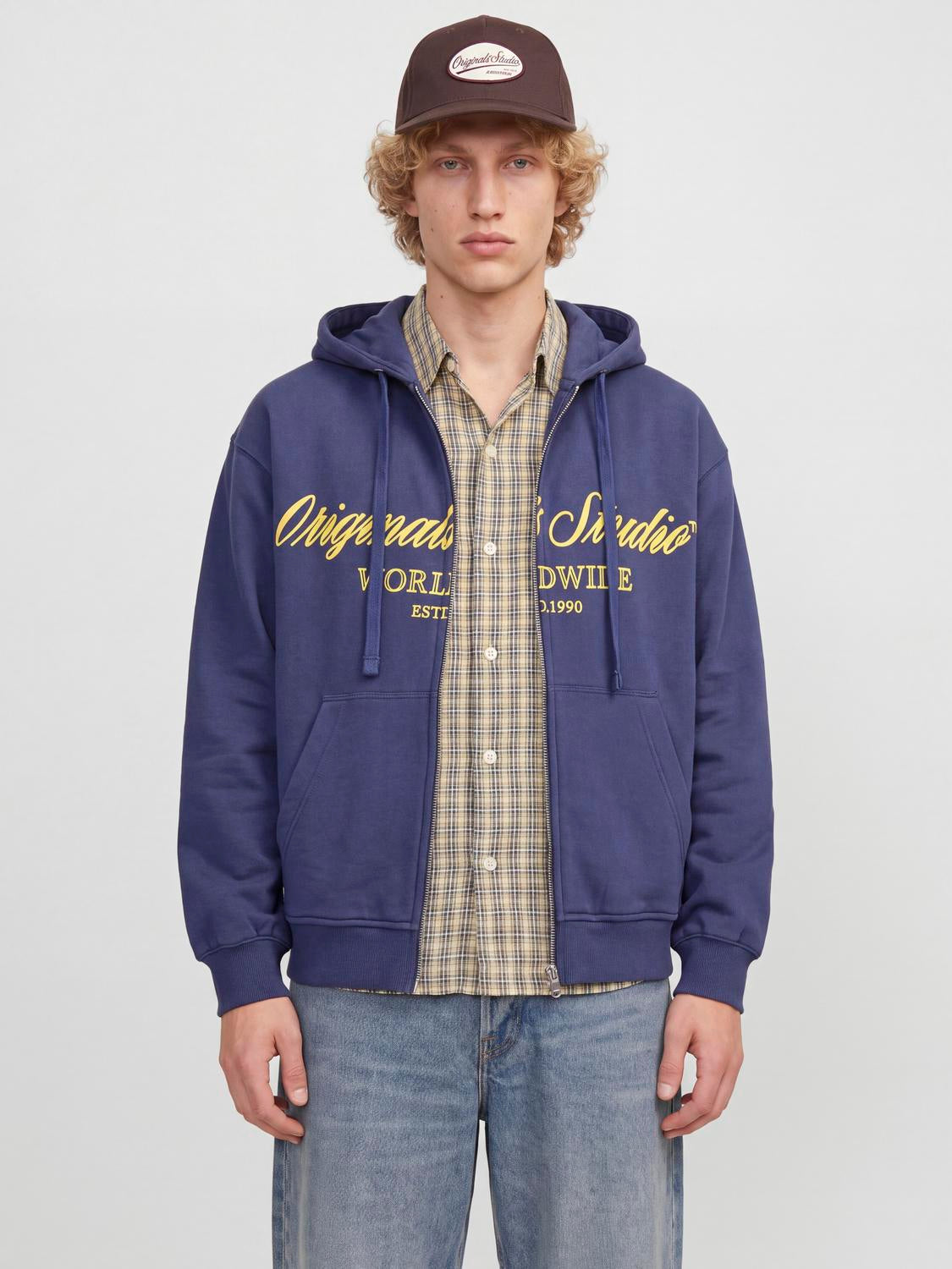 model_shot-front