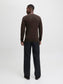 model_shot-back