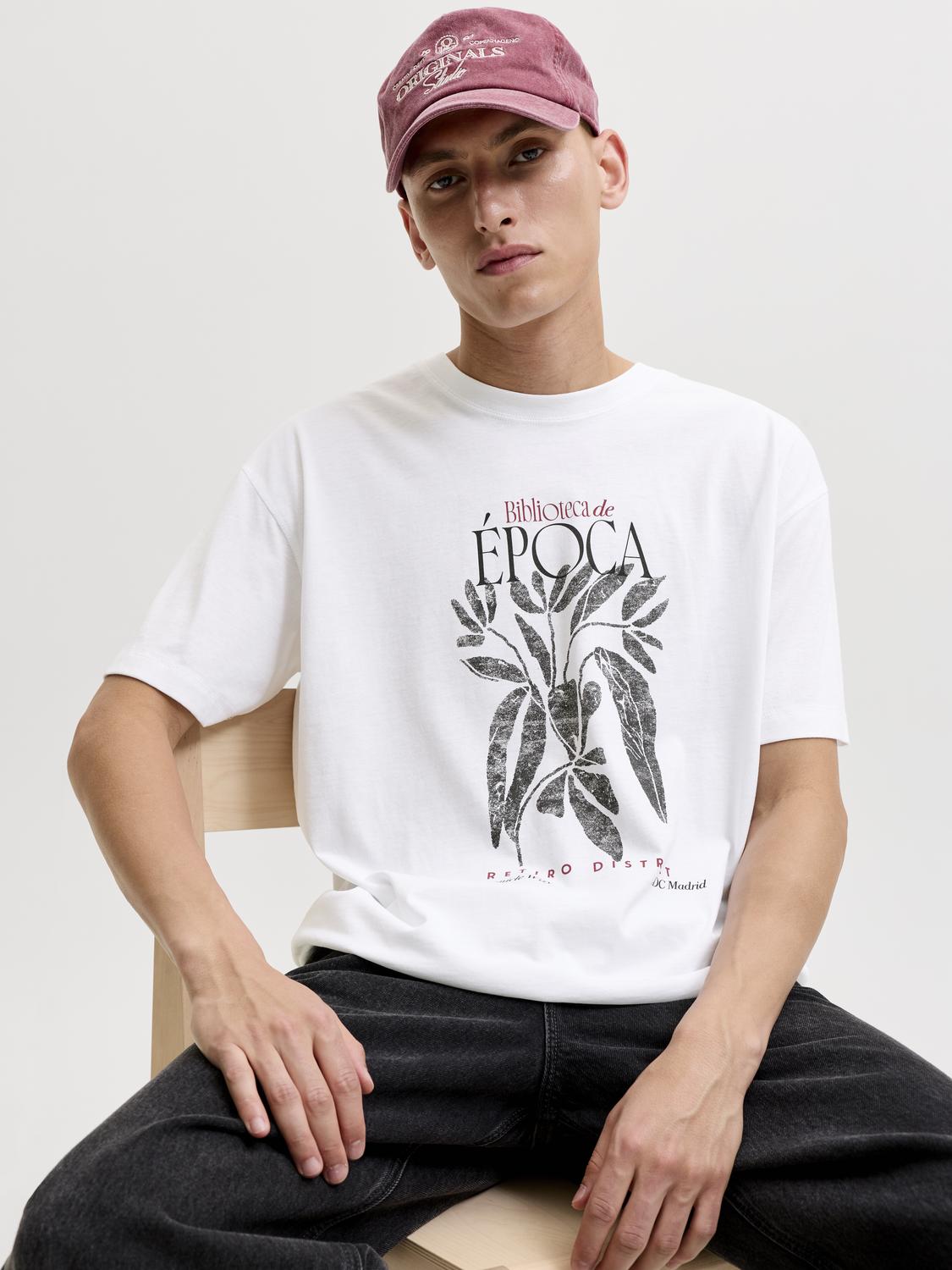 model_shot-creative