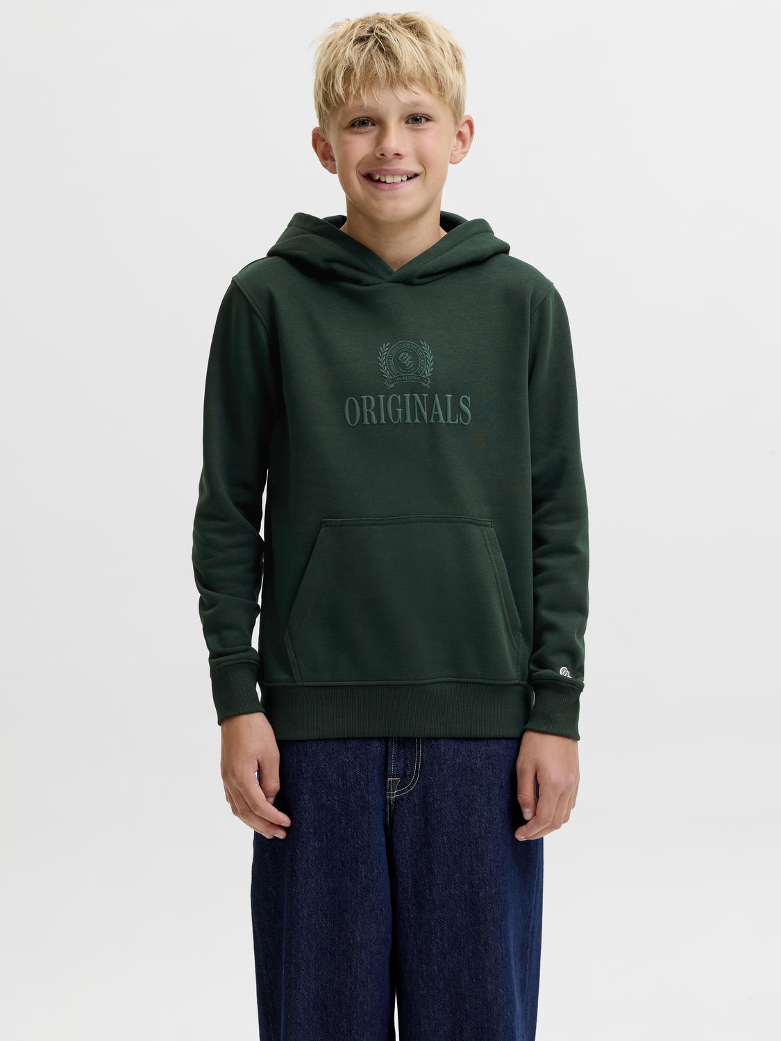 model_shot-front