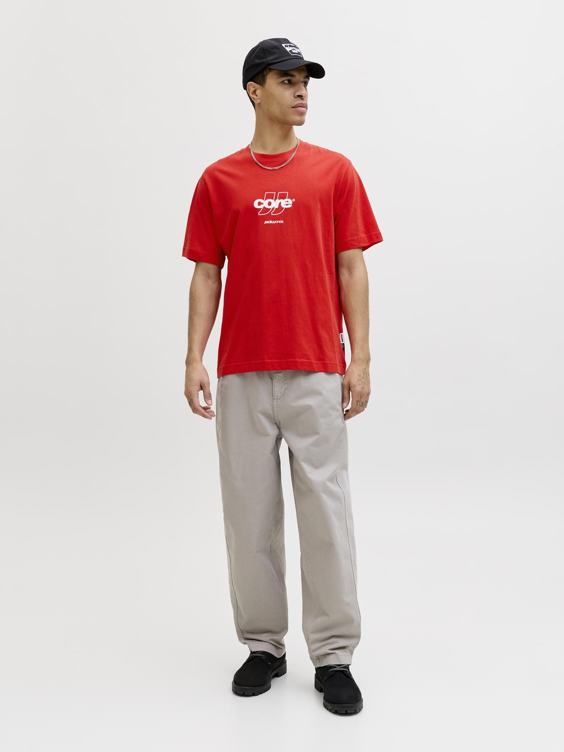 model_shot-front_full