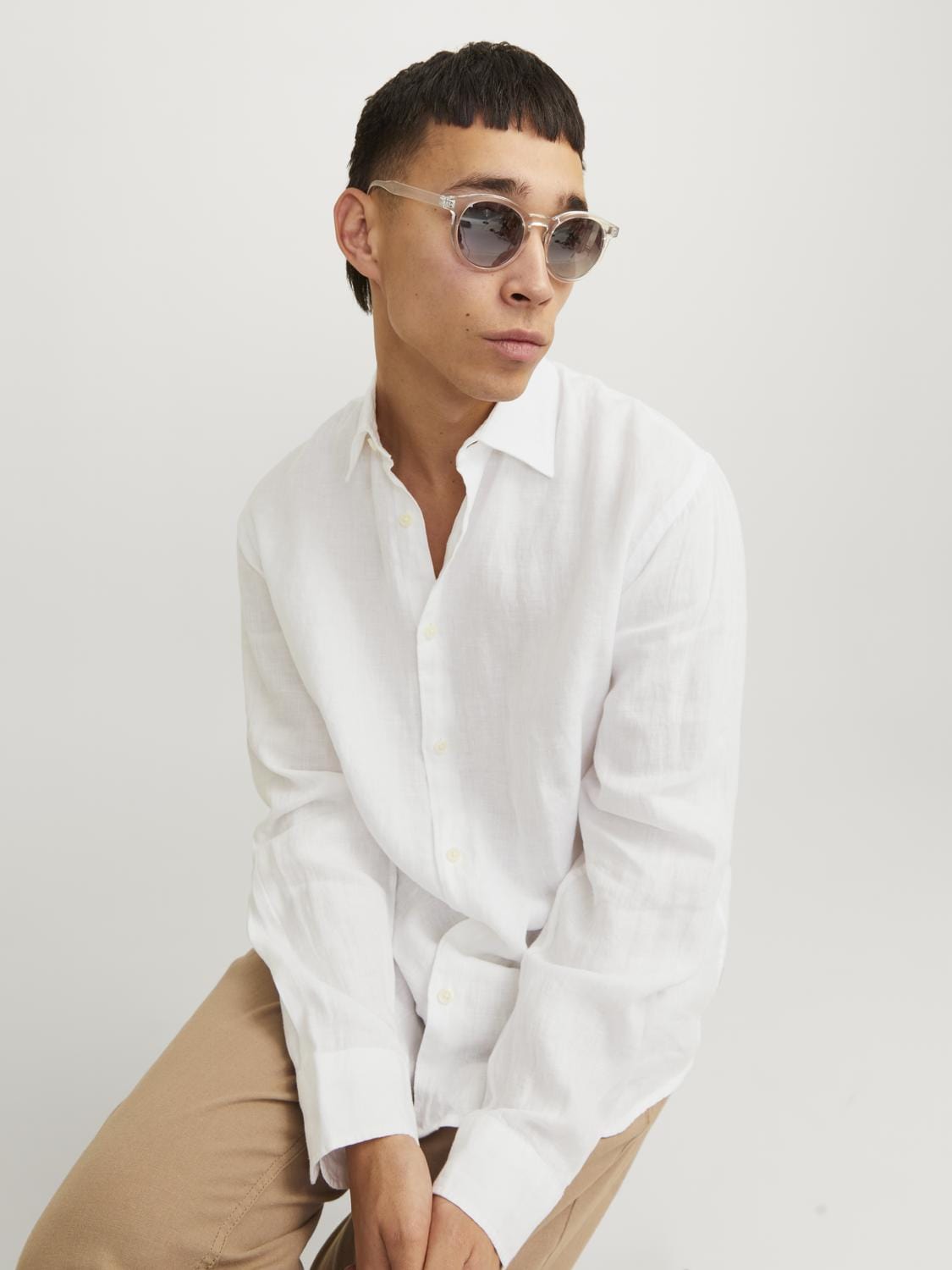model_shot-creative