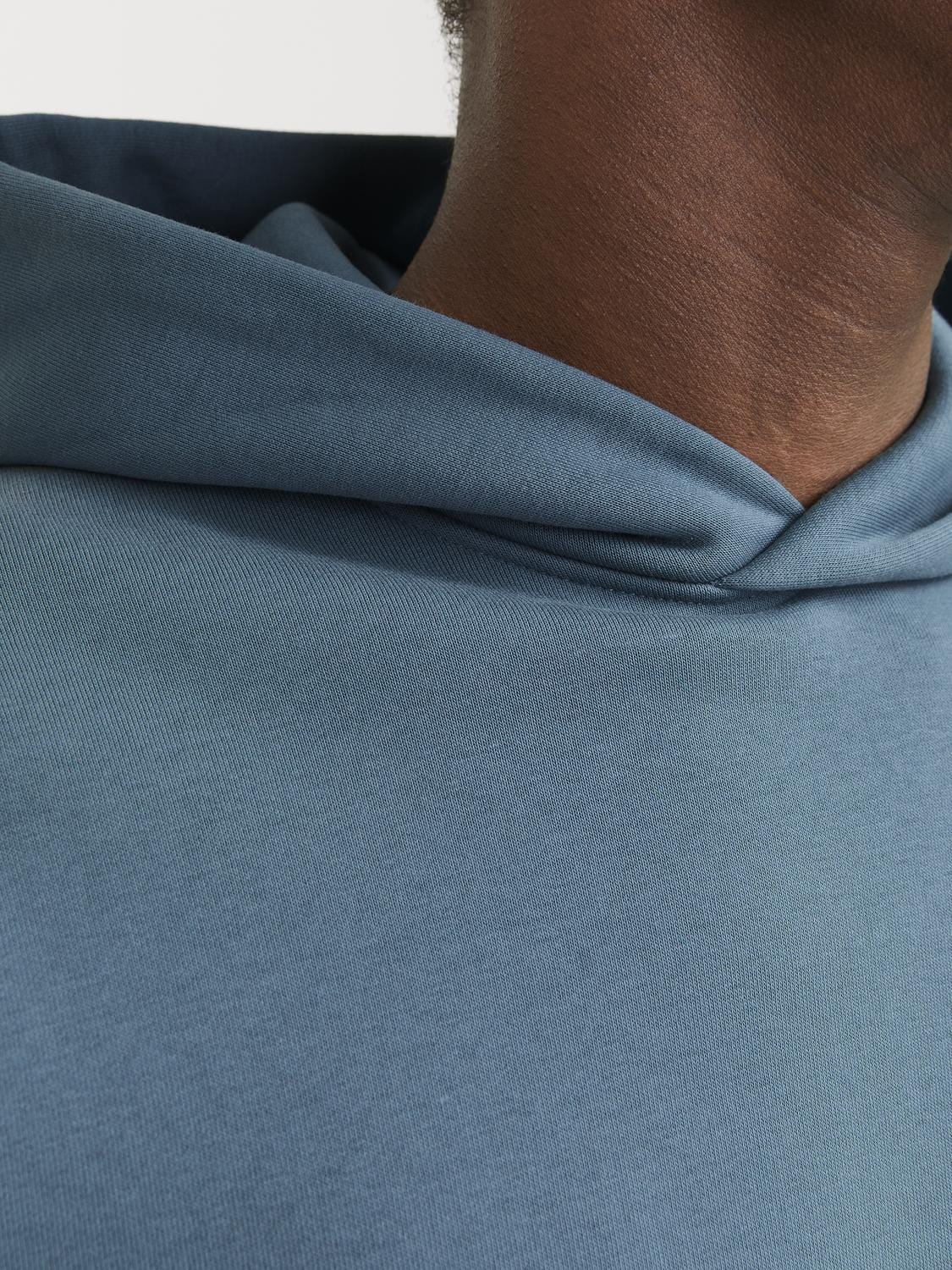 model_shot-detail