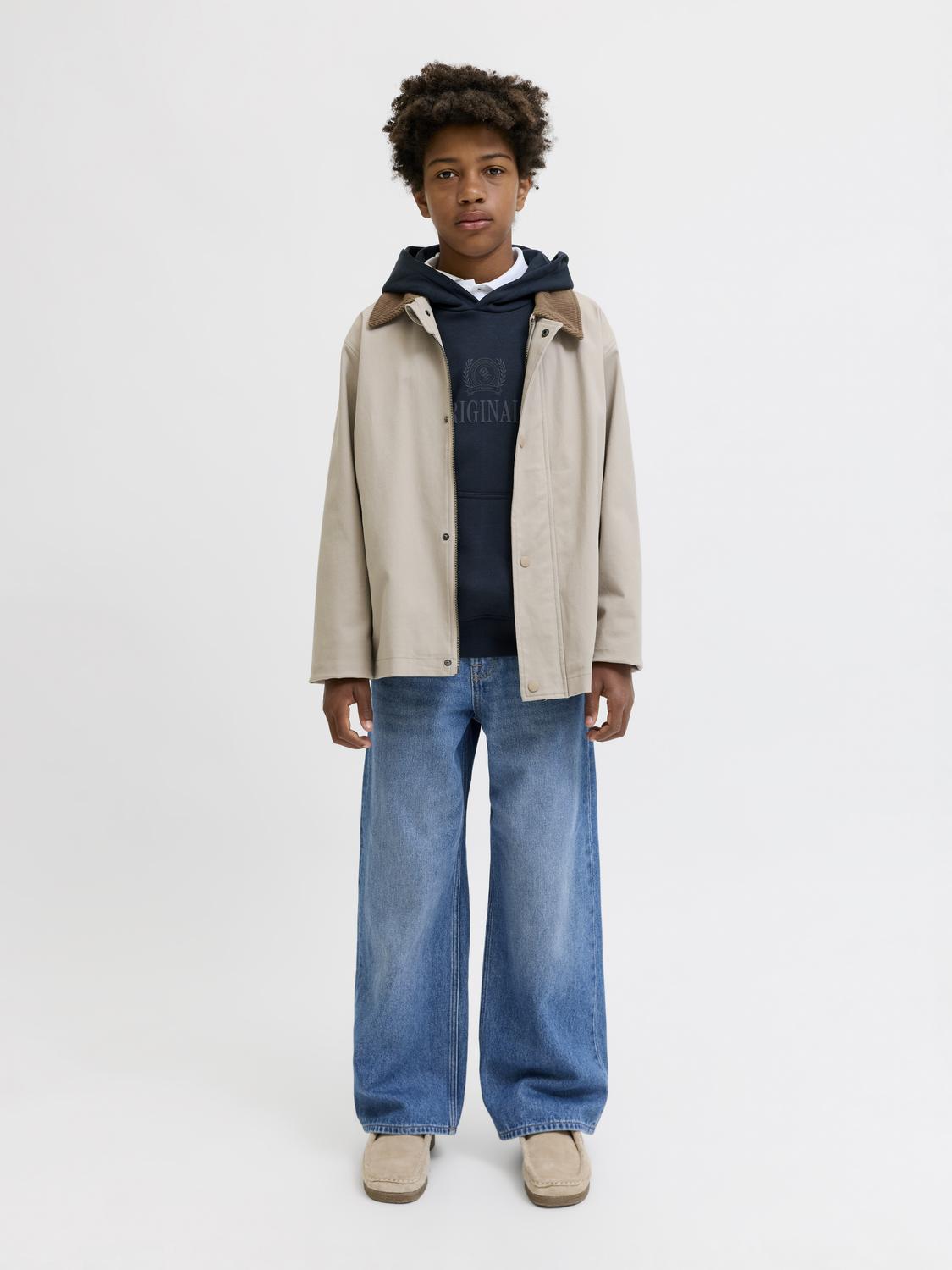 model_shot-front_full