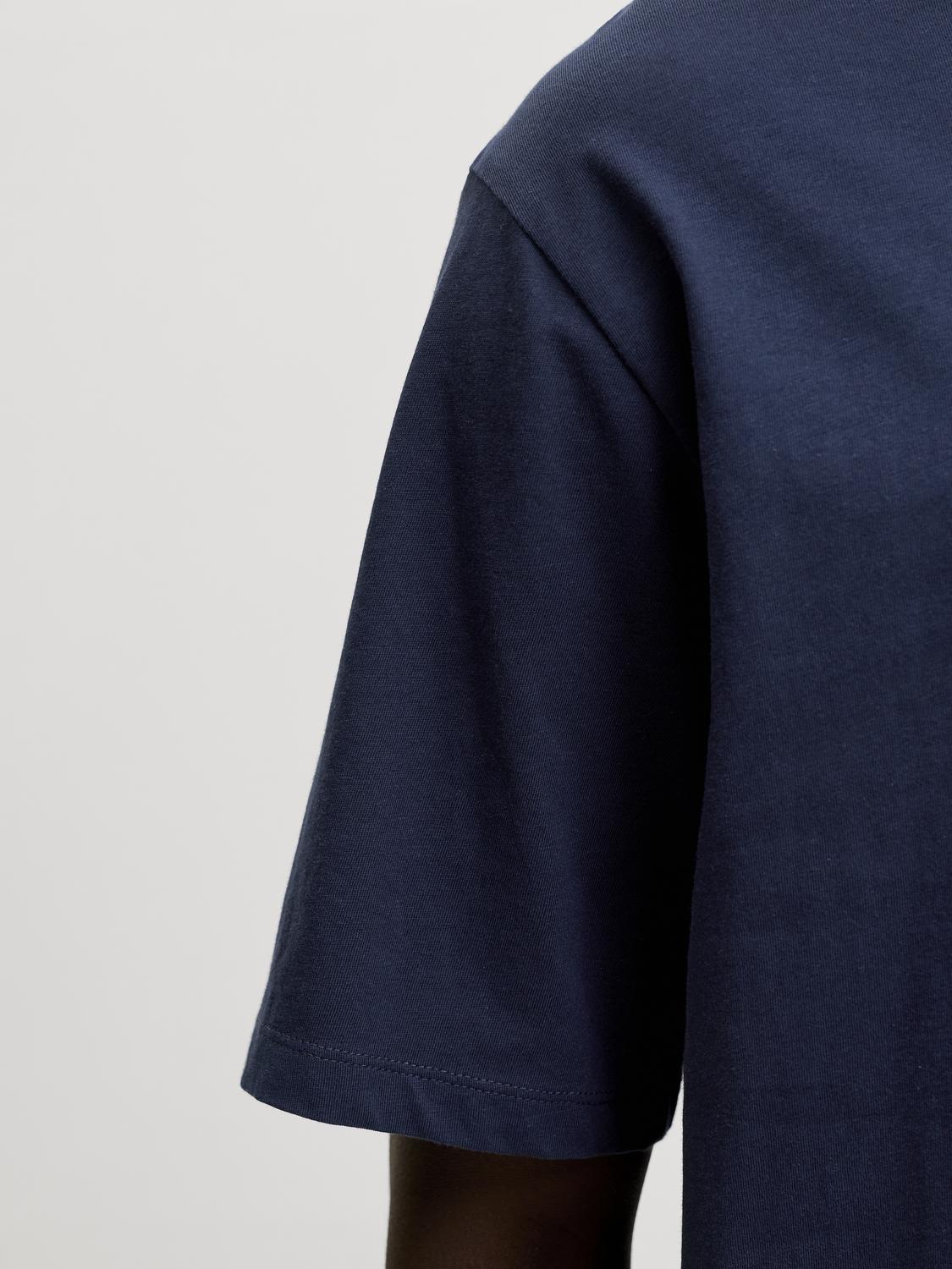 model_shot-detail