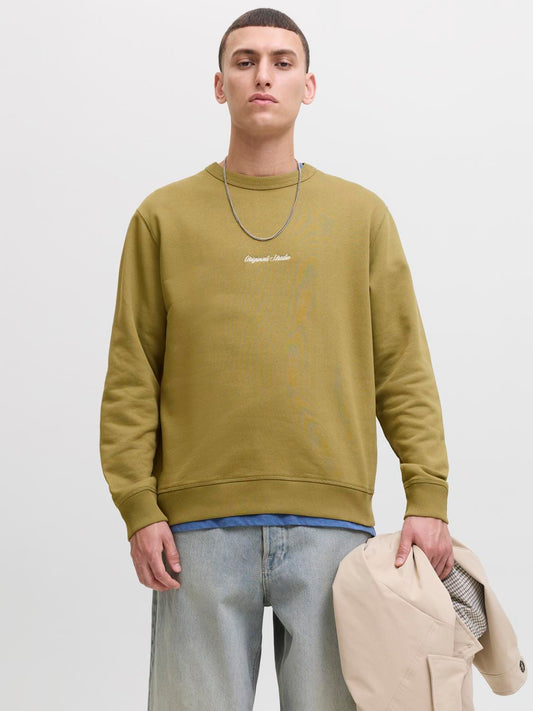 model_shot-front