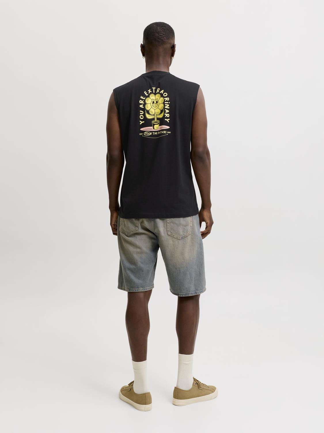 model_shot-back