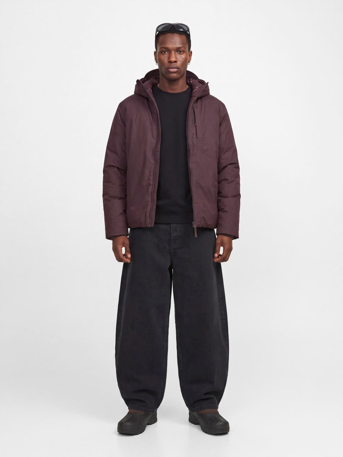 model_shot-front_full