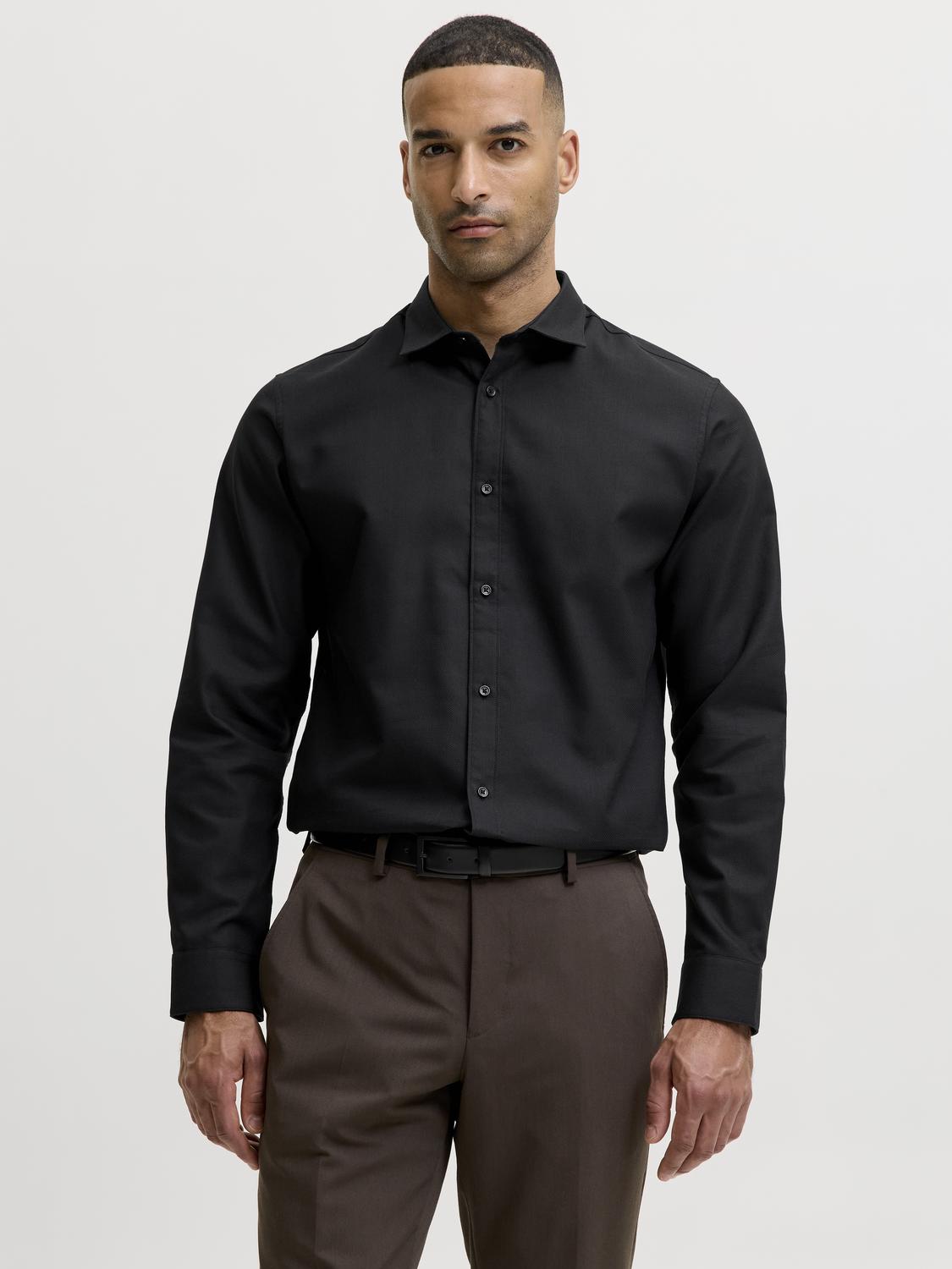 model_shot-front