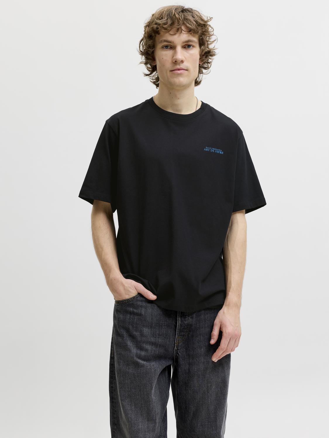 model_shot-front