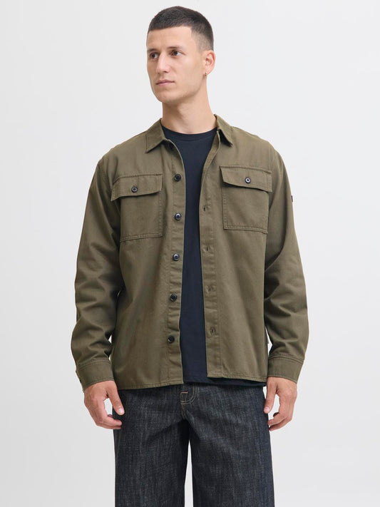 model_shot-front